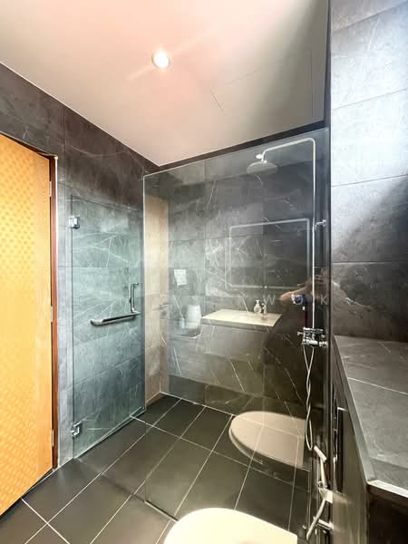 157 Chun Tin, Chun Tin Road, Room Rental, 300 sqft, Terraced House For Rent, by Dennis Kwok, 500090143 - Bathroom - PropertyGuru.com.sg