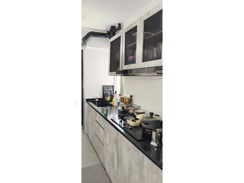 292C Bukit Batok East Avenue 6 HDB Flat For Sale at S$ 680,000 | PropertyGuru Singapore - Kitchen