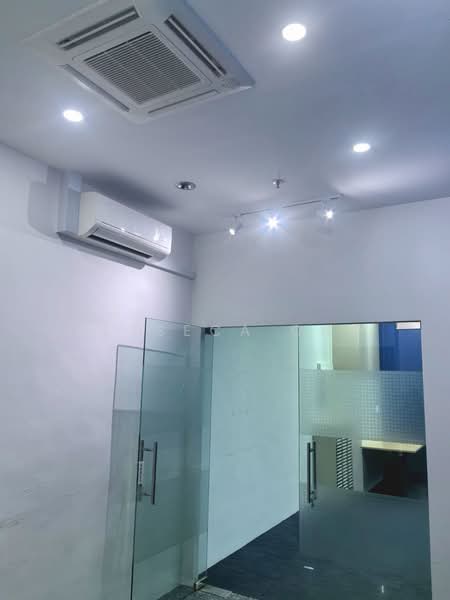 Unity Centre, 51 Bukit Batok Crescent, 1,561 sqft, Light Industrial (B1) For Sale, by Jesseca Ong, 500090149 - Interior - CommercialGuru.com.sg