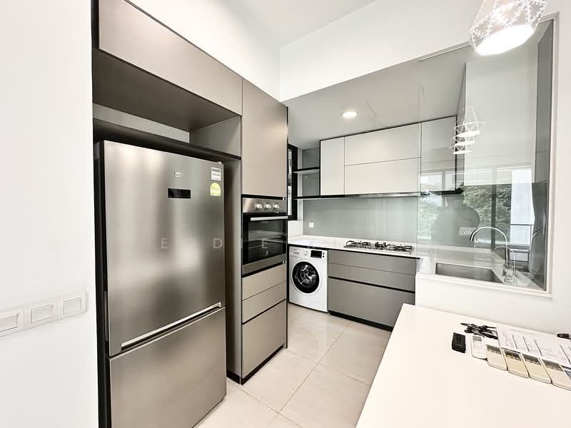 D'Nest Condominium For Sale at S$ 1,570,000 | PropertyGuru Singapore - Kitchen