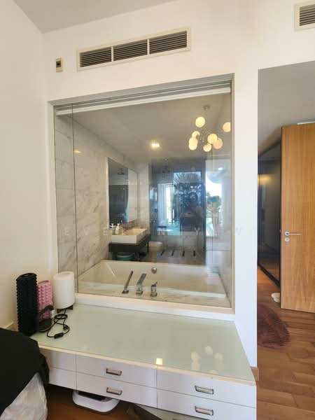 Seascape @ Sentosa Cove Apartment For Sale at S$ 3,999,999 | PropertyGuru Singapore - Master Bathroom