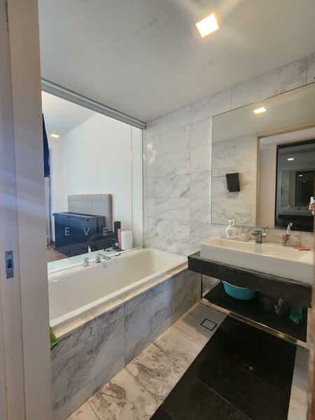 Seascape @ Sentosa Cove Apartment For Sale at S$ 3,999,999 | PropertyGuru Singapore - Master Bathroom