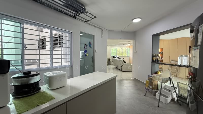 204 Bukit Batok Street 21 HDB Flat For Sale at S$ 688,000 | PropertyGuru Singapore - Kitchen