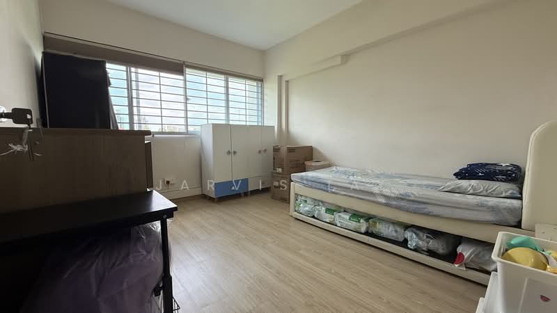 204 Bukit Batok Street 21 HDB Flat For Sale at S$ 688,000 | PropertyGuru Singapore - Bedroom
