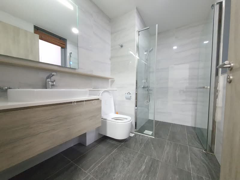 The Alps Residences Condominium For Sale at S$ 1,100,000 | PropertyGuru Singapore - Bathroom
