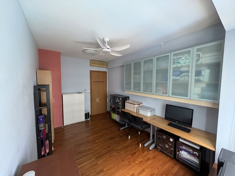 Kovan Melody Condominium For Sale at S$ 2,500,000 | PropertyGuru Singapore - Bedroom