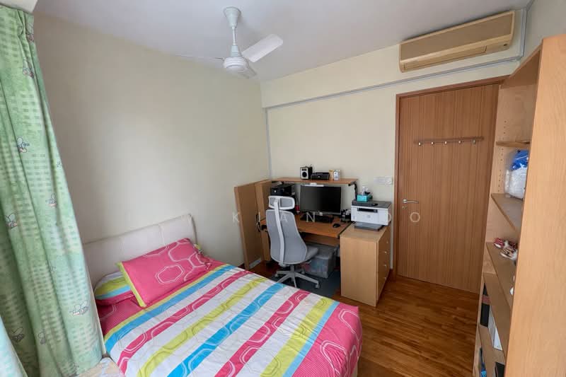 Kovan Melody Condominium For Sale at S$ 2,500,000 | PropertyGuru Singapore - Bedroom