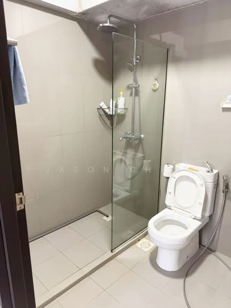 605C Tampines Street 61, 605C Tampines Street 61, 3 Bedrooms, 990 sqft, HDB Flat For Rent, by Jason Chen, 500090189 - Bathroom - PropertyGuru.com.sg
