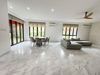 For Sale - Walk to KAP MRT. 1KM MGS. Detachable. Regular Plot.