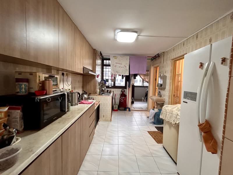 27 New Upper Changi Road HDB Flat For Sale at S$ 488,000 | PropertyGuru Singapore - Kitchen