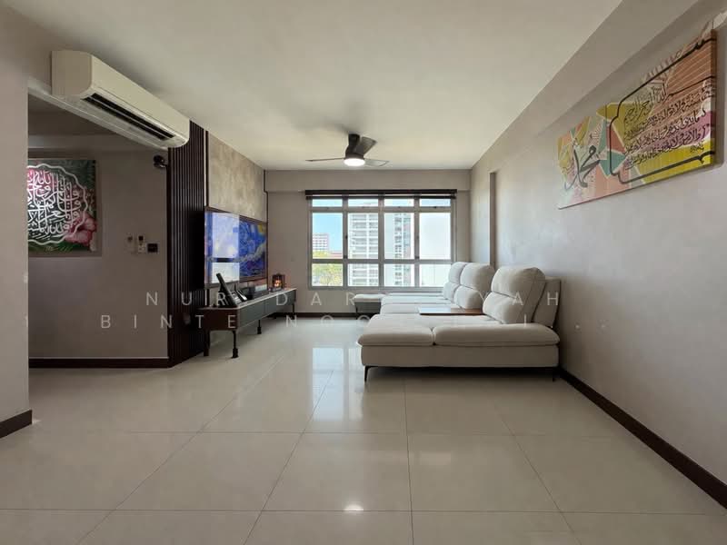 807A Chai Chee Road HDB Flat For Sale at S$ 770,000 | PropertyGuru Singapore - Living Room