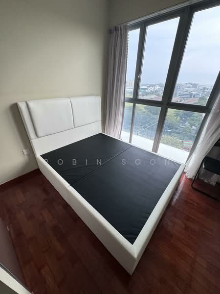 Eight Courtyards Condominium For Sale at S$ 1,400,000 | PropertyGuru Singapore