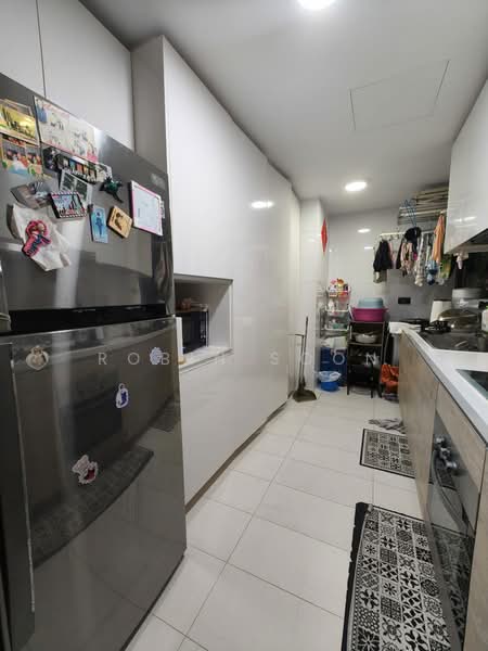 Eight Courtyards, 2 Canberra Drive, 3 Bedrooms, 969 sqft, Condominium For Sale, by Robin Soon, 500090214 - Kitchen - PropertyGuru.com.sg
