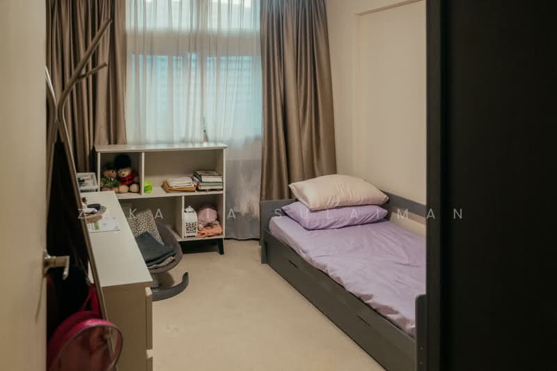 117 Edgefield Plains HDB Flat For Sale at S$ 680,000 | PropertyGuru Singapore - Bedroom