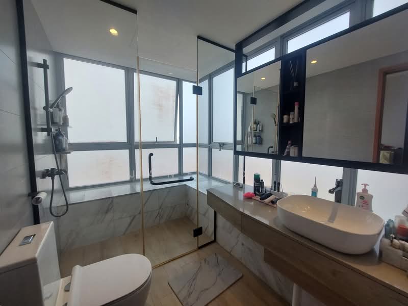 The Parc Condominium Condominium For Sale at S$ 2,750,000 | PropertyGuru Singapore - Bathroom