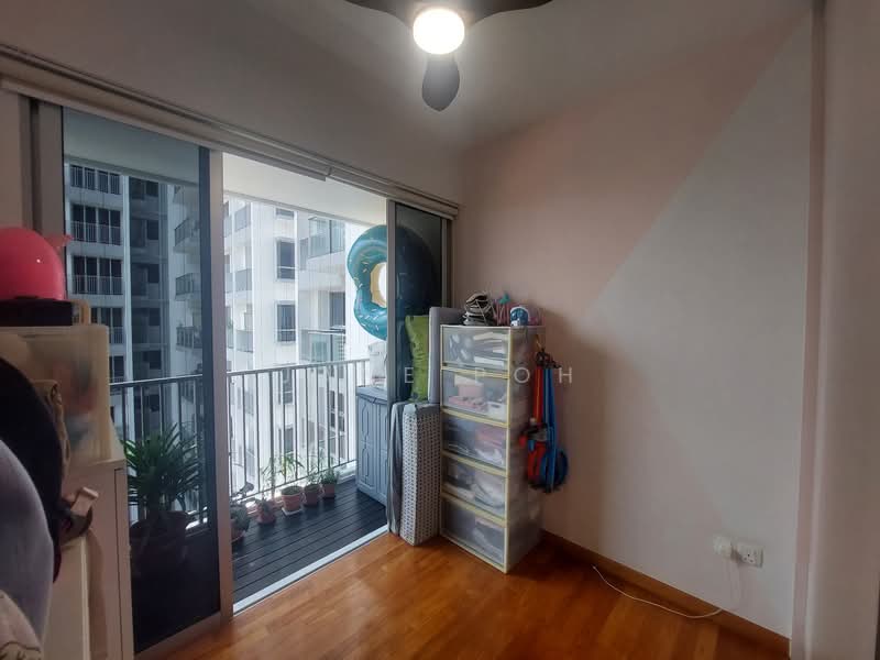 The Parc Condominium Condominium For Sale at S$ 2,750,000 | PropertyGuru Singapore - Balcony