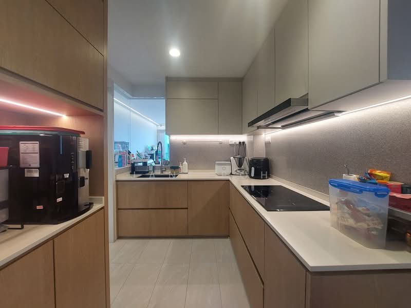 The Parc Condominium Condominium For Sale at S$ 2,750,000 | PropertyGuru Singapore - Kitchen