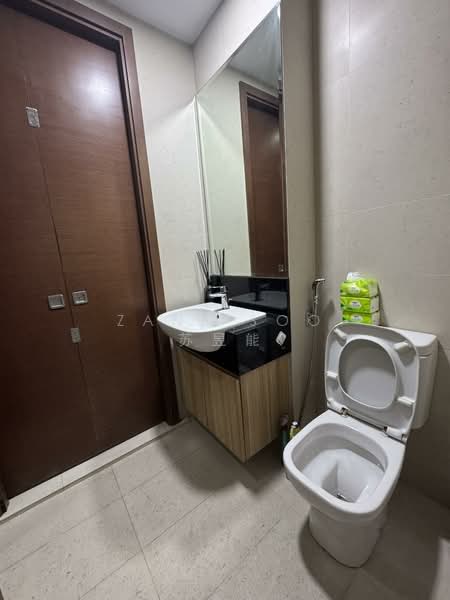 Centra Suites, 38 Geylang Lorong 25A, 3 Bedrooms, 463 sqft, Apartment For Rent, by Zane Soo 苏昱能, 500090232 - Bathroom - PropertyGuru.com.sg