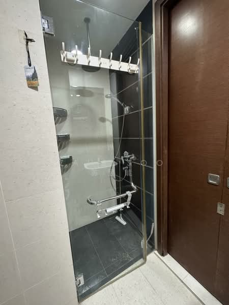 Centra Suites, 38 Geylang Lorong 25A, 3 Bedrooms, 463 sqft, Apartment For Rent, by Zane Soo 苏昱能, 500090232 - Bathroom - PropertyGuru.com.sg