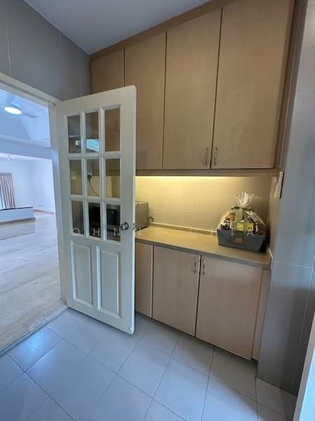 Villa Delle Rose, Taman Nakhoda, 3 Bedrooms, 2,800 sqft, Condominium For Rent, by Johnny Chia, 500090234 - Kitchen - PropertyGuru.com.sg