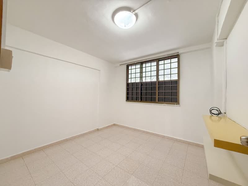 511 Bukit Batok Street 52, 511 Bukit Batok Street 52, 3 Bedrooms, 904 sqft, HDB Flat For Sale, by Rebecca Toh, 500090249 - Bedroom 2 - PropertyGuru.com.sg