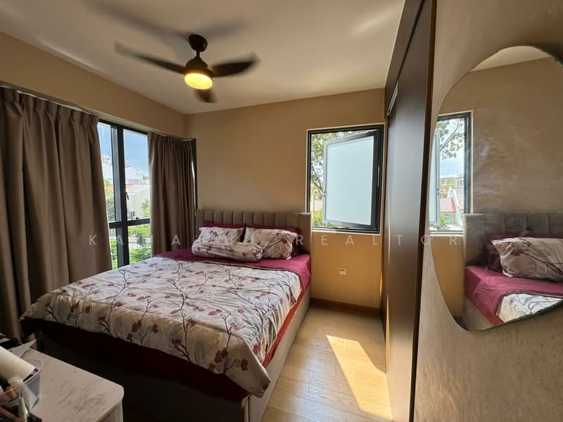 The Florence Residences Condominium For Sale at S$ 2,300,000 | PropertyGuru Singapore - Bedroom