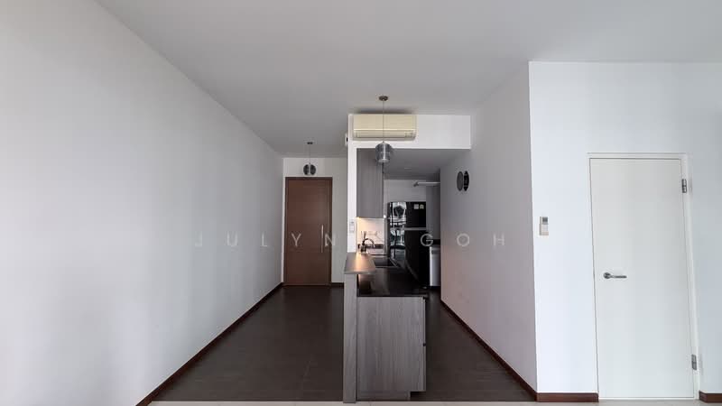 Double Bay Residences, 17B Simei Street 4, 3 Bedrooms, 1,001 sqft, Condominium For Rent, by Julynn Goh, 500090261 - Entrance & Kitchen | SageHomes - PropertyGuru.com.sg