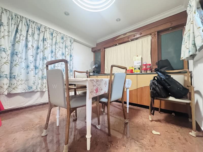 For Sale - 577 Hougang Avenue 4