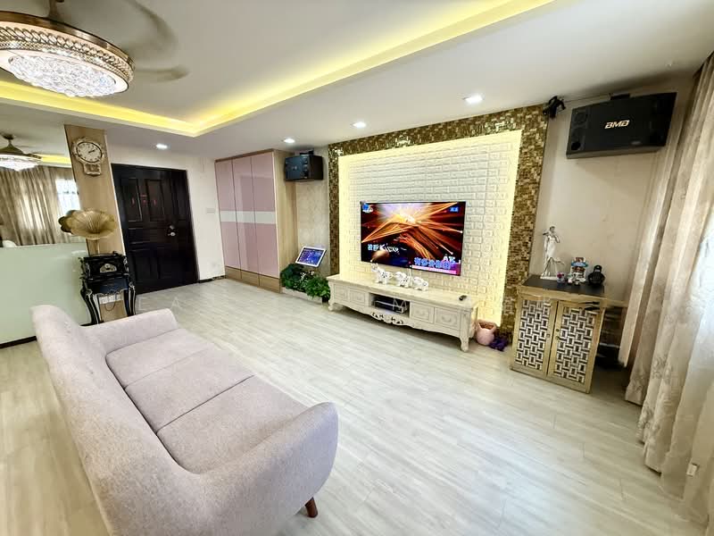 261B Sengkang East Way HDB Flat For Sale at S$ 799,000 | PropertyGuru Singapore - Living Room