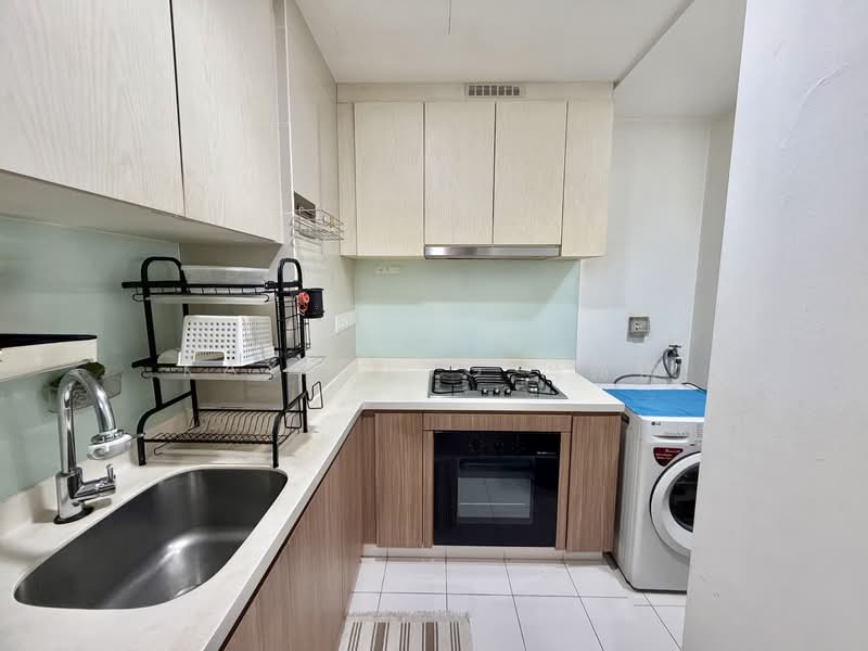 Watercolours Executive Condominium For Sale at S$ 1,260,000 | PropertyGuru Singapore - Kitchen