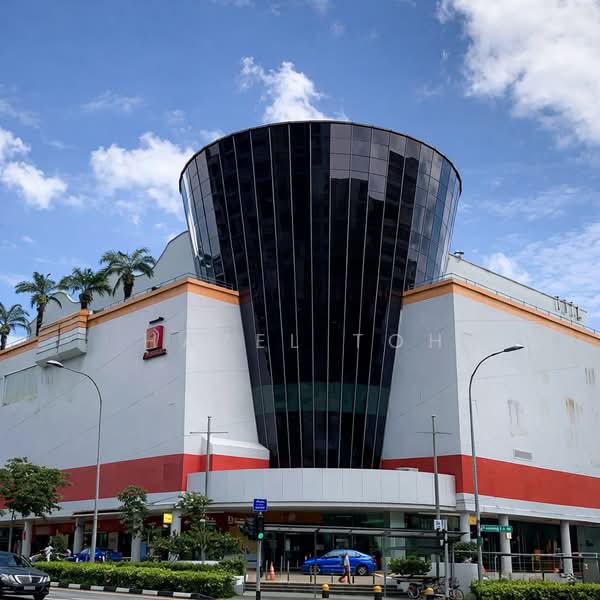 327 Hougang Avenue 5, 327 Hougang Avenue 5, 3 Bedrooms, 1,001 sqft, HDB Flat For Rent, by Hazel Toh, 500090280 - Exterior - PropertyGuru.com.sg