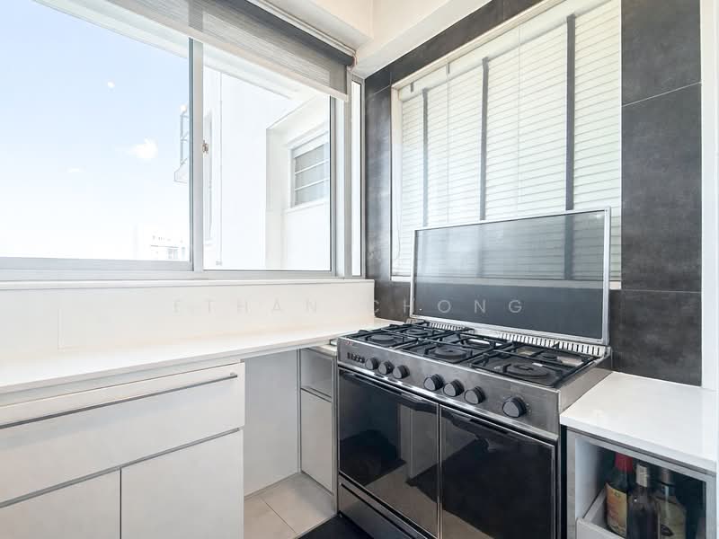 416 Clementi Avenue 1 HDB Flat For Sale at S$ 1,200,000 | PropertyGuru Singapore - Kitchen