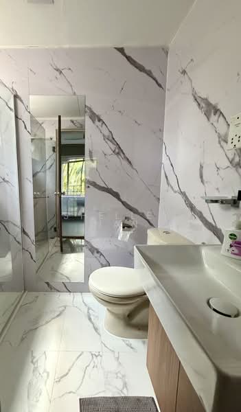 Kheam Hock Gardens, 36E Kheam Hock Road, 2 Bedrooms, 1,356 sqft, Condominium For Rent, by Shelley Han, 500090297 - Bathroom - PropertyGuru.com.sg