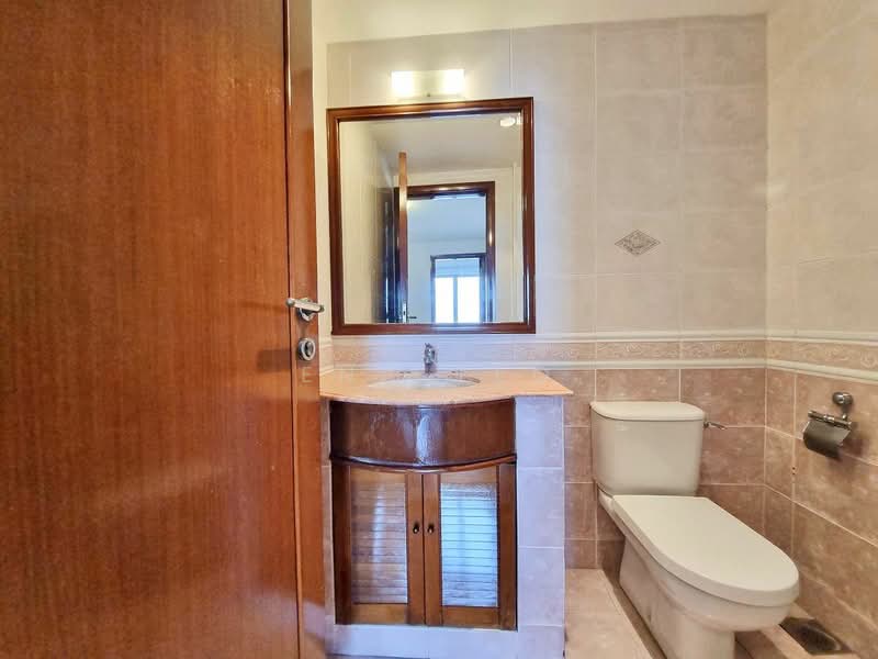 The Bayshore Condominium For Sale at S$ 2,400,000 | PropertyGuru Singapore - Bathroom