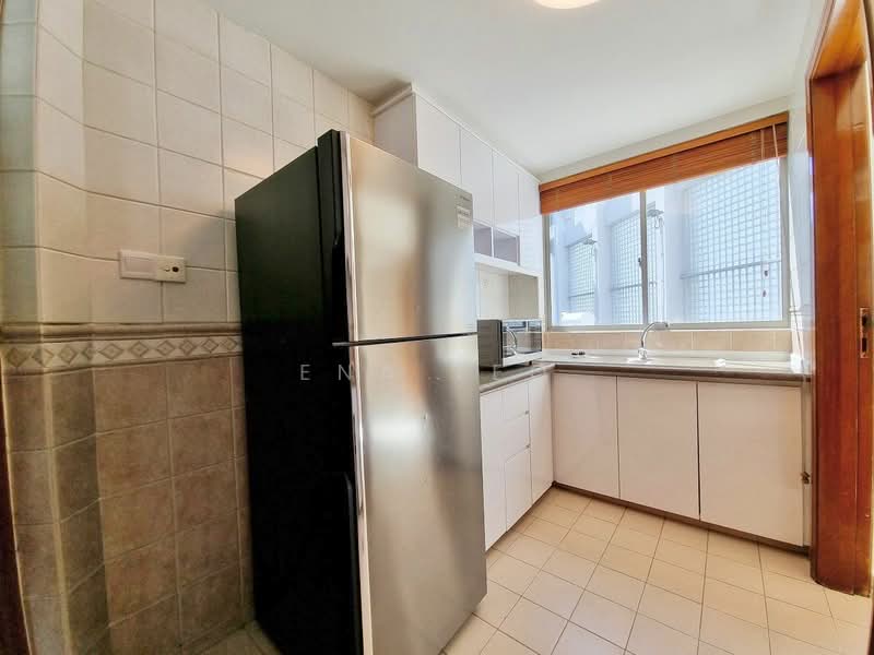 The Bayshore Condominium For Sale at S$ 2,400,000 | PropertyGuru Singapore - Kitchen