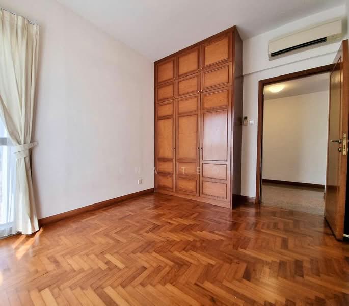 The Bayshore Condominium For Sale at S$ 2,400,000 | PropertyGuru Singapore - Bedroom