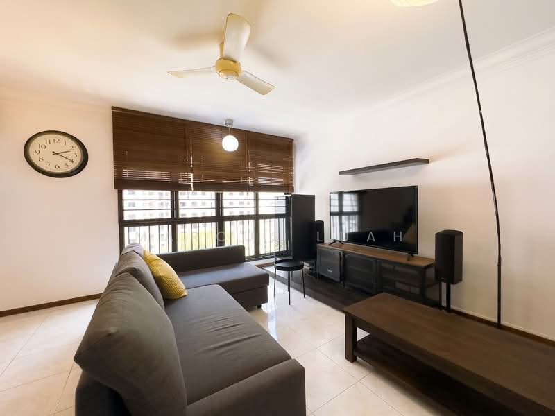 183A Rivervale Crescent HDB Flat For Sale at S$ 630,000 | PropertyGuru Singapore - Living Room