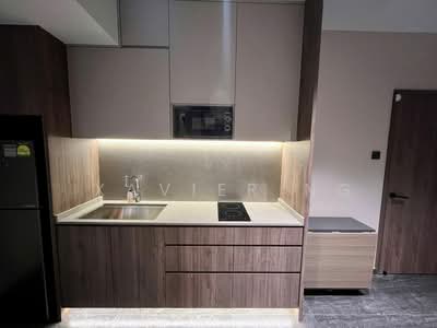 For Rent - UE Square