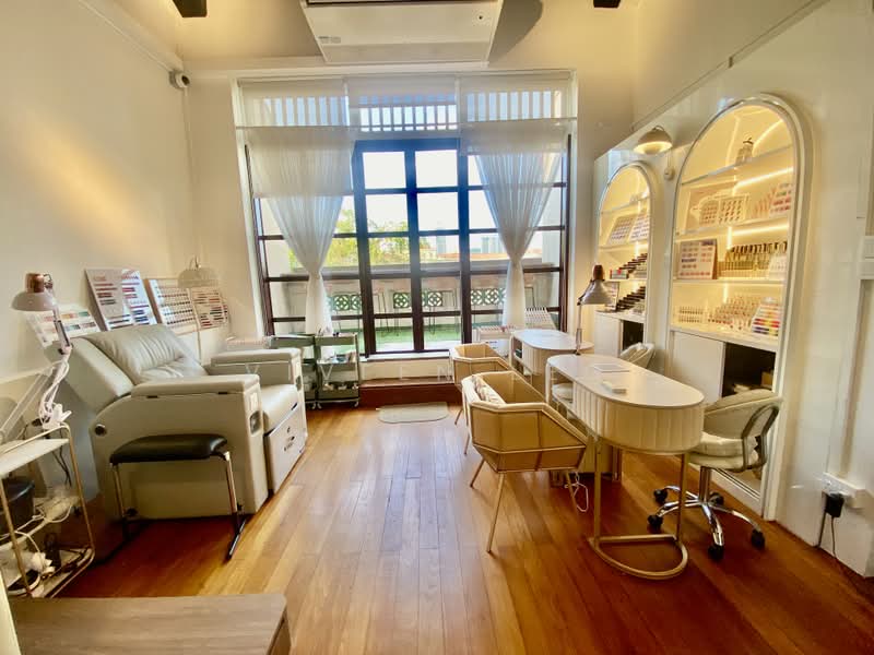NAIL SPA MEDICURE PEDICURE AND BEAUTY SALON FOR TAKEOVER AT BOAT QUAY, Boat Quay, 1,000 sqft, Shop / Shophouse For Rent, by Viveen Leo, 500090305 - Interior - CommercialGuru.com.sg