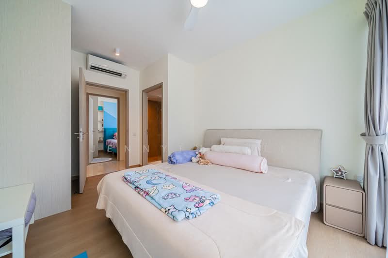Treasure at Tampines Condominium For Sale at S$ 2,450,000 | PropertyGuru Singapore - Master Bedroom