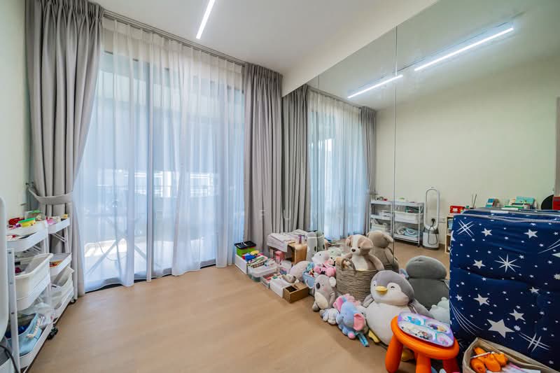 Treasure at Tampines Condominium For Sale at S$ 2,450,000 | PropertyGuru Singapore - Full Height Window Bedroom 2