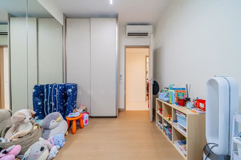 Treasure at Tampines Condominium For Sale at S$ 2,450,000 | PropertyGuru Singapore - Full Height Window Bedroom 2
