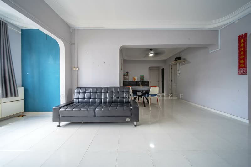 745 Jurong West Street 73 HDB Flat For Sale at S$ 700,000 | PropertyGuru Singapore - Living Room