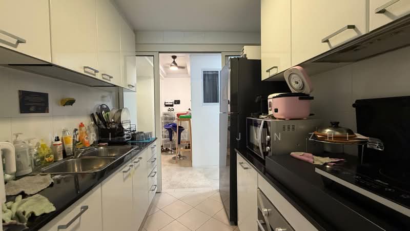 Meraprime, 301 Jalan Bukit Ho Swee, Room Rental, 200 sqft, Condominium For Rent, by Mario Ong Jun Zhi, 500090327 - Kitchen - PropertyGuru.com.sg