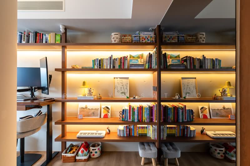 The Iveria Condominium For Sale at S$ 2,790,000 | PropertyGuru Singapore - Foyer