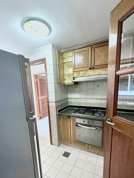 The Bayshore Condominium For Sale at S$ 1,890,000 | PropertyGuru Singapore - Kitchen