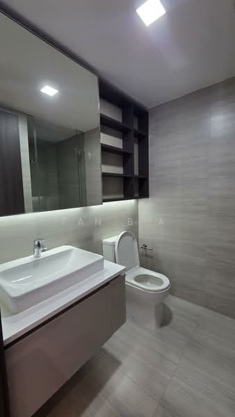 Lake Grande, 2 Jurong Lake Link, 2 Bedrooms, 775 sqft, Condominium For Rent, by Tan B A, 500090342 - Bathroom - PropertyGuru.com.sg
