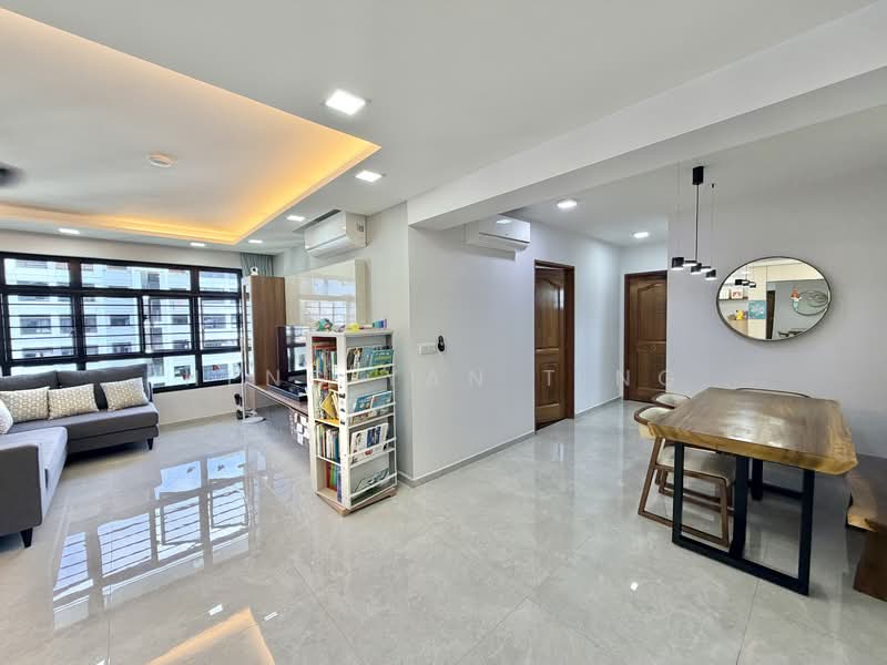 608C Tampines North Drive 1 HDB Flat For Sale at S$ 990,000 | PropertyGuru Singapore - Living & Dining area