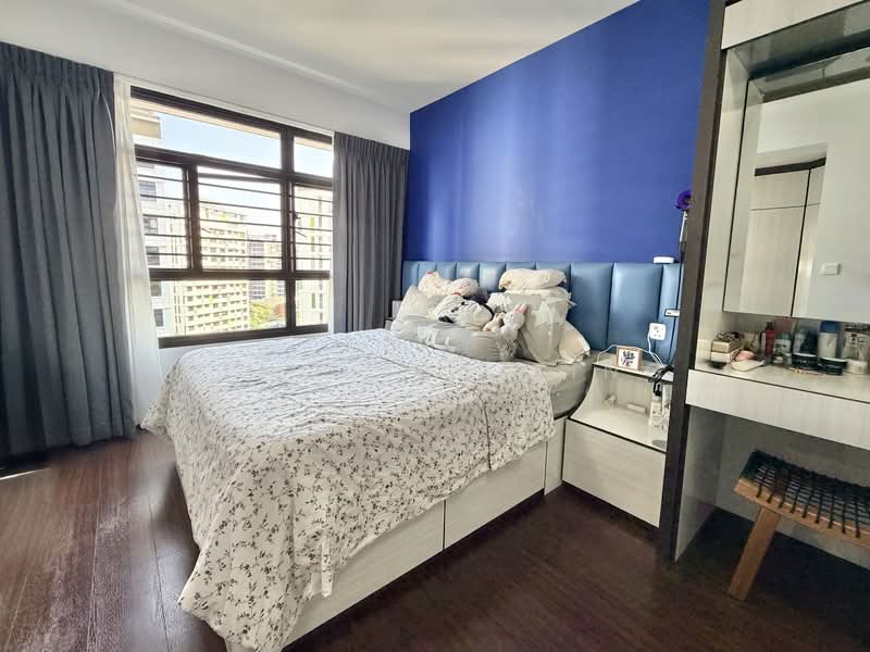 608C Tampines North Drive 1 HDB Flat For Sale at S$ 990,000 | PropertyGuru Singapore - Master Bedroom