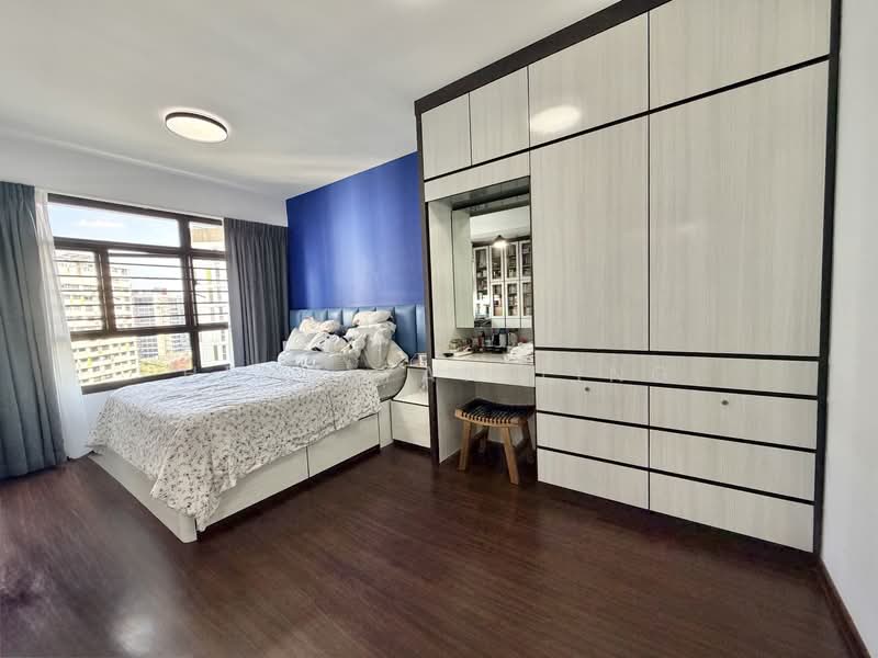 608C Tampines North Drive 1 HDB Flat For Sale at S$ 990,000 | PropertyGuru Singapore - Master Bedroom